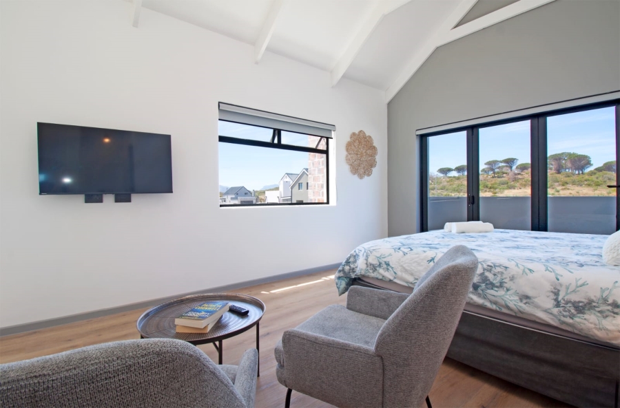 4 Bedroom Property for Sale in Kommetjie Western Cape